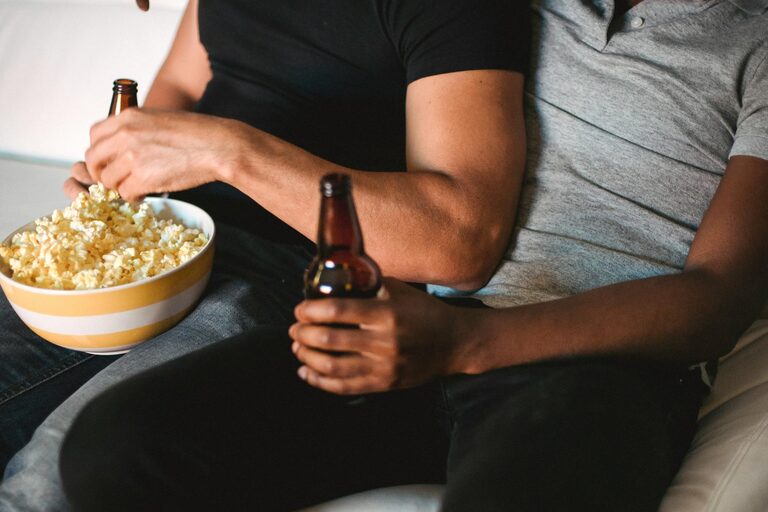 Tips for Hosting a Cozy Movie Night at Home